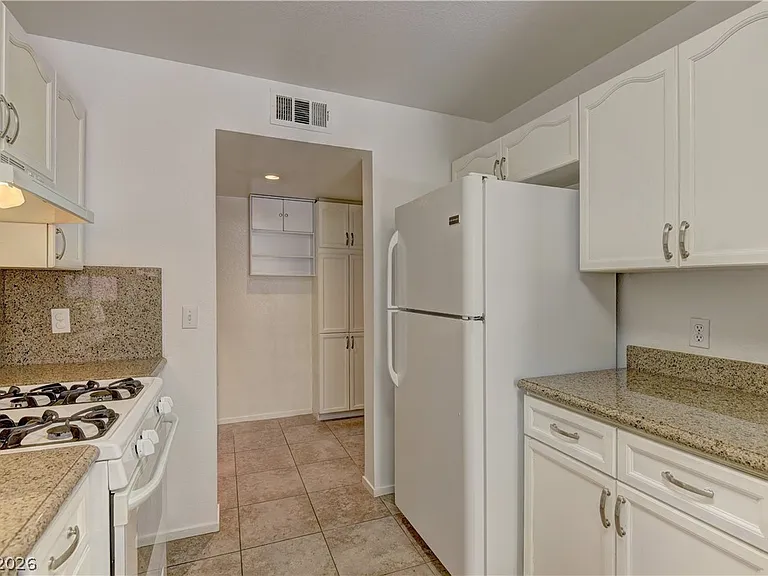 8428 Majestic View Ave — Photo 17