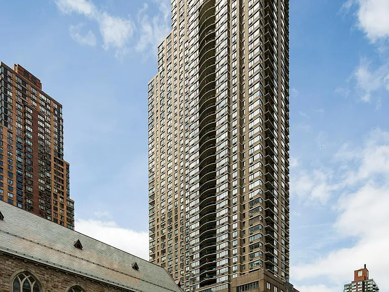 124 W 60th St #22B — Photo 10