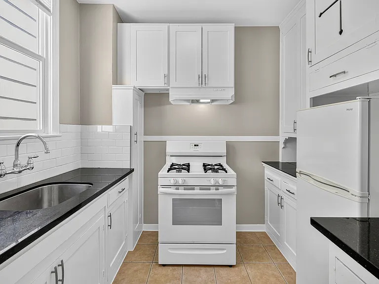1595 Greenwich St #31 — Photo 8