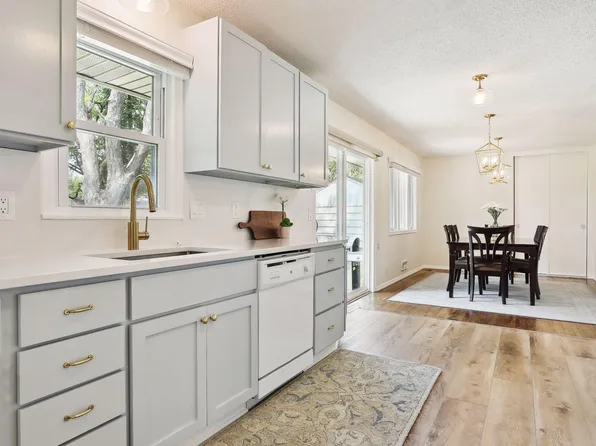 10532 Abbott Ave S, Bloomington, MN 55431