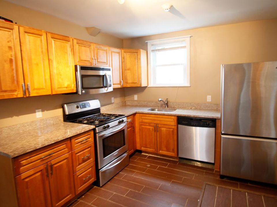 1st image of 174 Almy St #1L