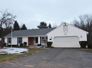 18 Hayes Rd, Barkhamsted, CT 06063
