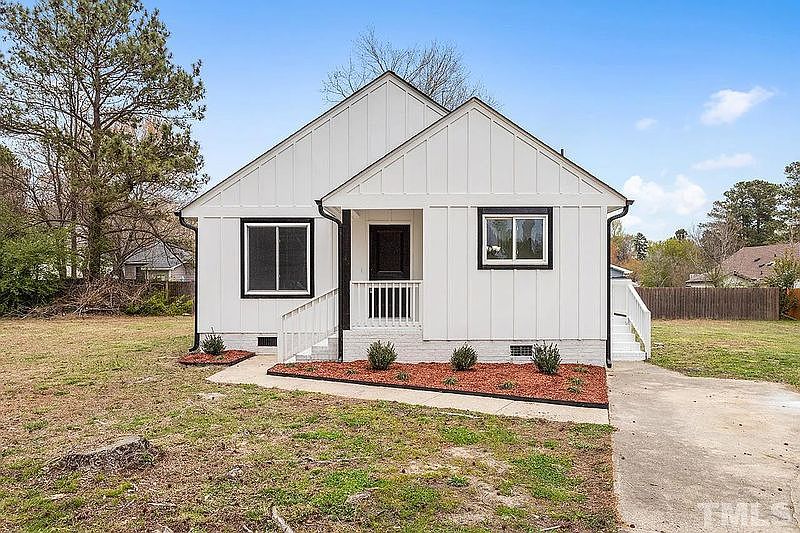 1st image of 102 Baron Lardon Dr