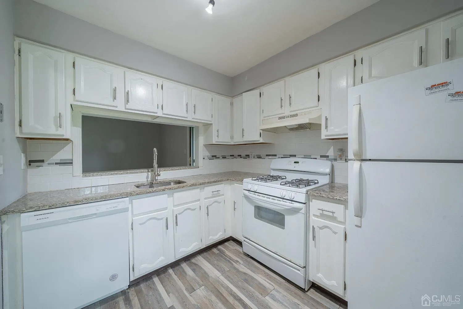 1 bed, 1.0 bath, $2,100 — Photo 4