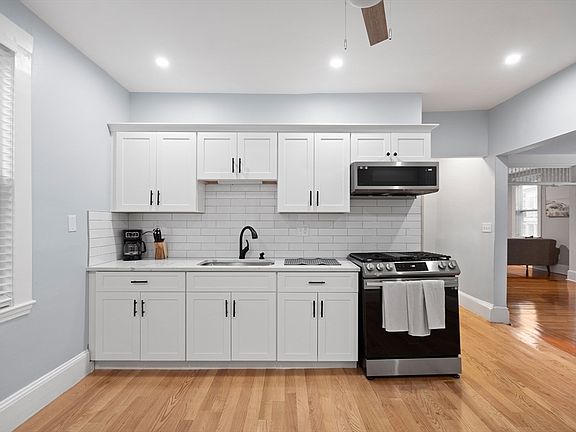 2nd image of 35 Cunningham St