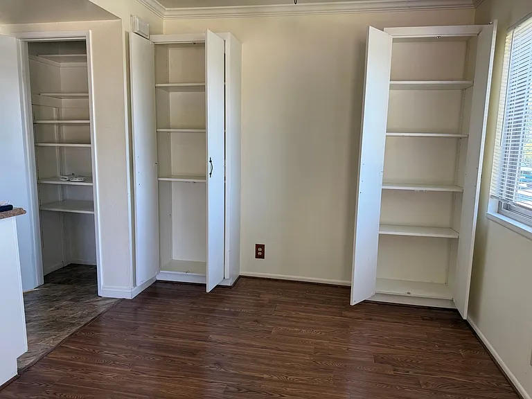 5911 Birch St #3 — Photo 4