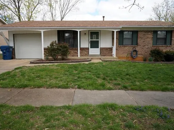 2693 Creekwood Manor Ln, Saint Louis, MO 63125