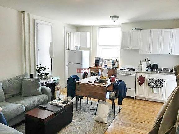 2nd image of 354 E 13th St APT 3