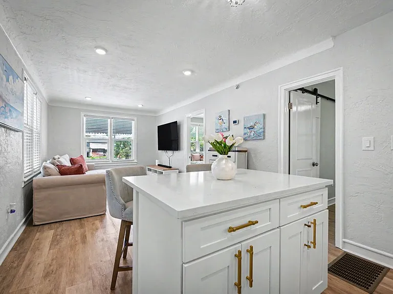 155 S Wild Olive Ave — Photo 23