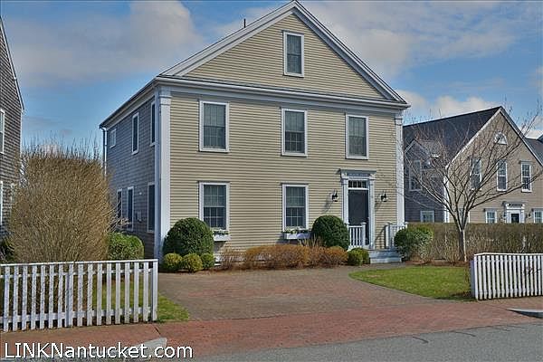 1st image of 74 Goldfinch Dr