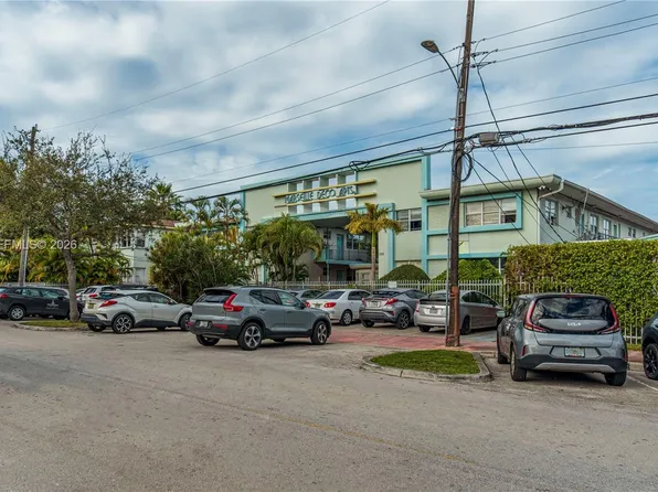 1255 Marseille Dr #25, Miami Beach, FL 33141