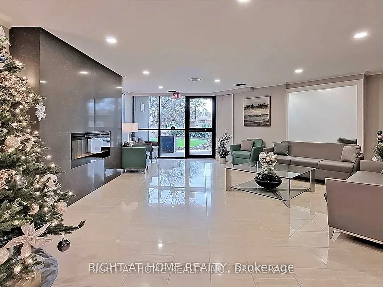 95 La Rose Ave #505 — Photo 2