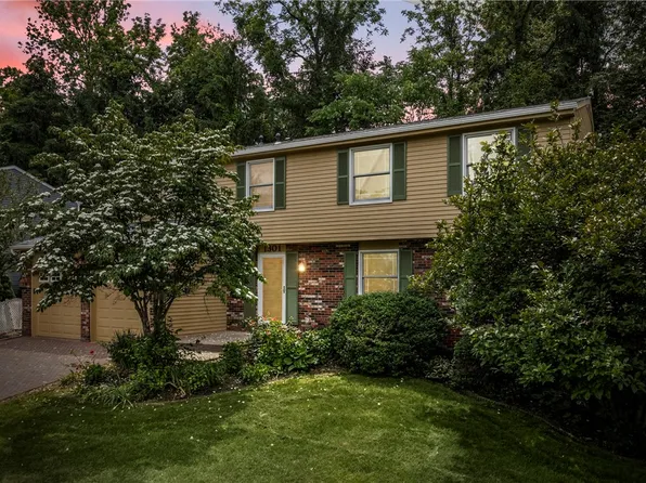 1301 Manor Dr, Pittsburgh, PA 15241