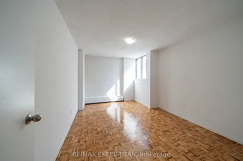 5 Glamorgan Ave #914 Photo 1