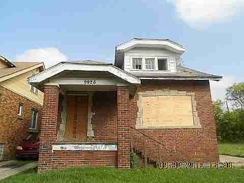 9926 Pinehurst