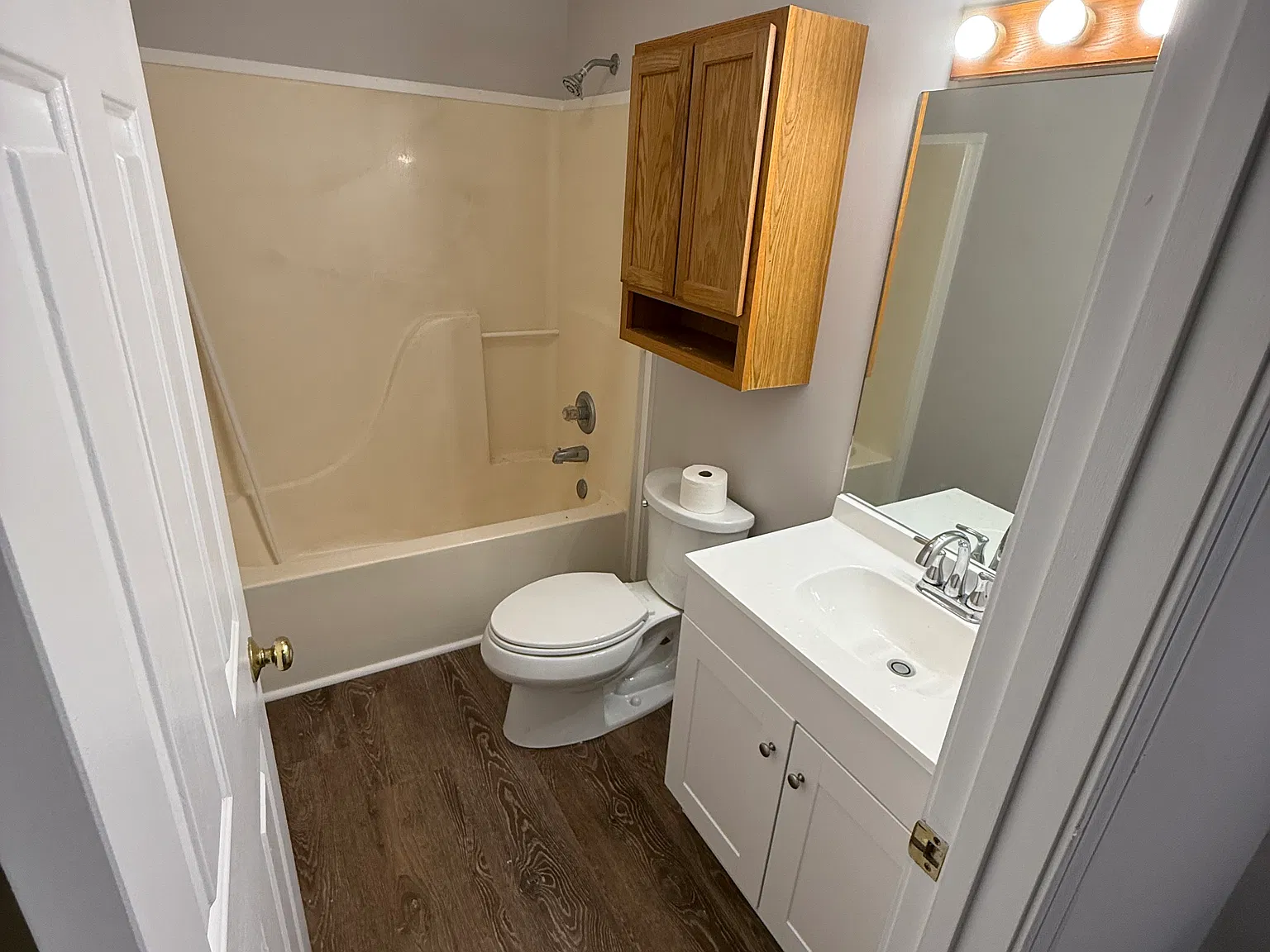 2 bed, 848 sqft, $1,200 — Photo 4
