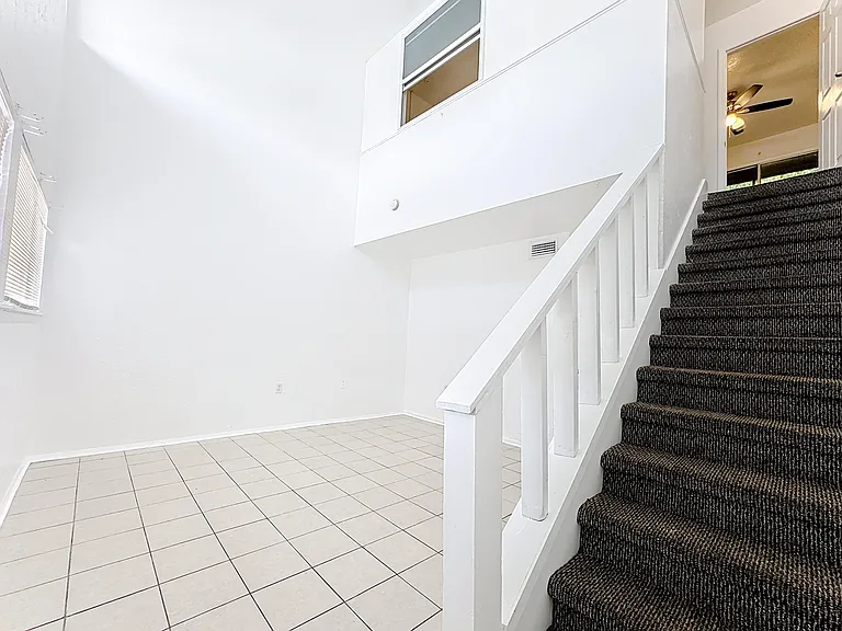 3944 Crayrich Cir #3944 — Photo 8