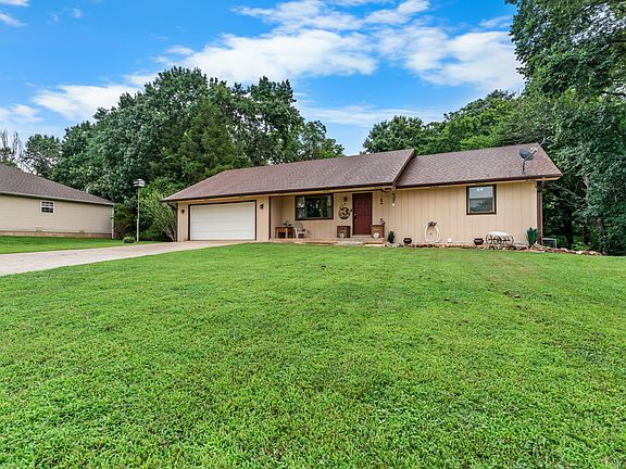 2nd image of 294 Arrowhead Circle