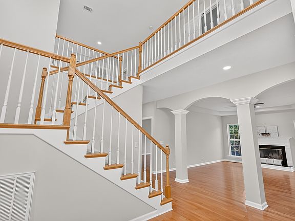 5th image of 6733 Sugar Hill Dr