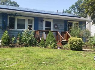 32 George Dr, Mastic, NY 11950