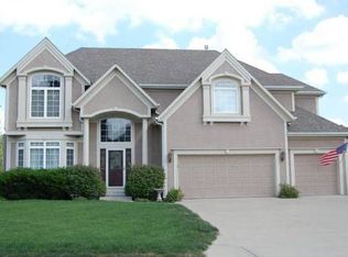 5701 NE Maybrook Rd, Lees Summit, MO 64064