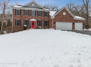 711 Barberry Trl, Fox River Grove, IL 60021