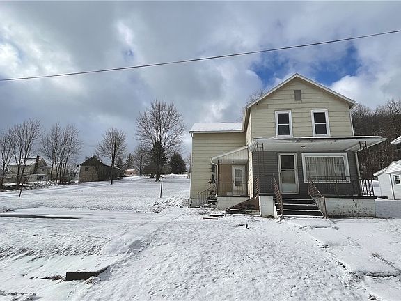 2nd image of 137 2nd Ave