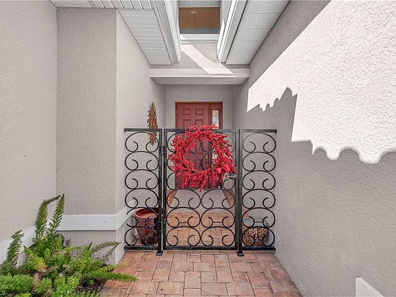 2nd image of 19550 Casa Bendita CT