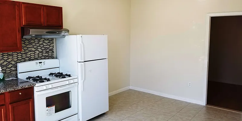 Rented by Virtual Real Estate | media 18