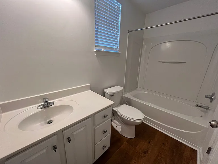 130 Pin Oak Ct — Photo 17