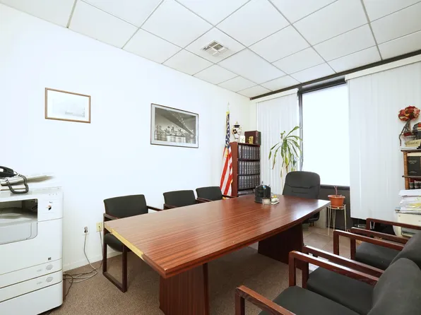 2500 65th Street image 3 of 18