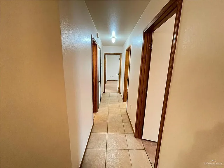 3102 Gabriel St — Photo 7