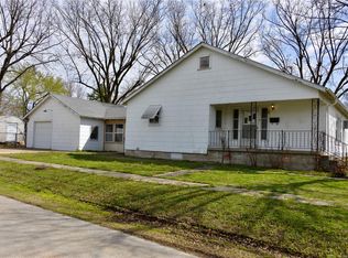 102 E Louise St, Henryetta, OK 74437