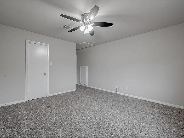 919 Mockingbird Way — Photo 33