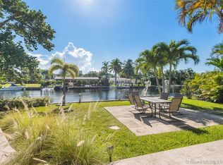 637 Oleander Dr, Hallandale, FL 33009