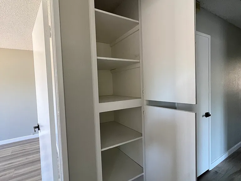 9210 Langdon Ave — Photo 24