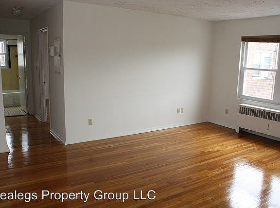 5th image of 100 E Manning St APT 3A