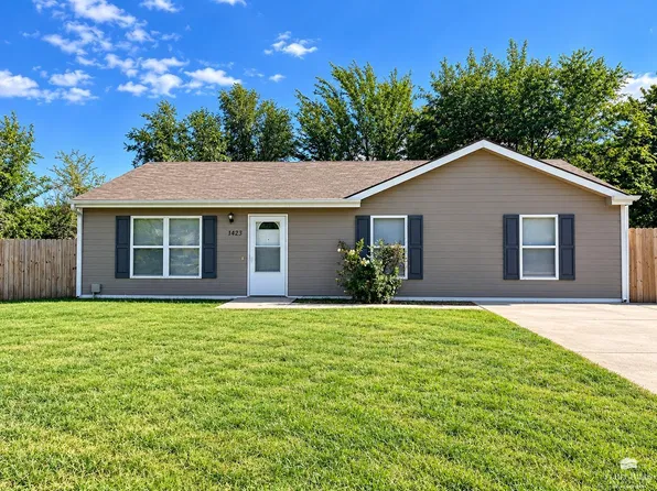 1423 Westwood Blvd, Junction City, KS 66441