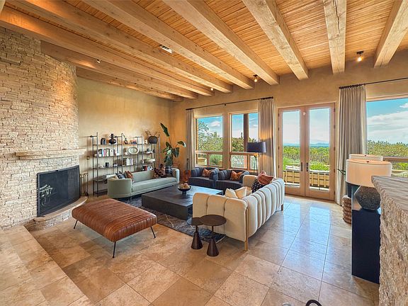5th image of 8 Cloudstone Dr