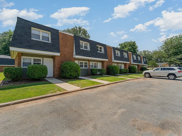 Caswell at Central Avenue — Photo 35