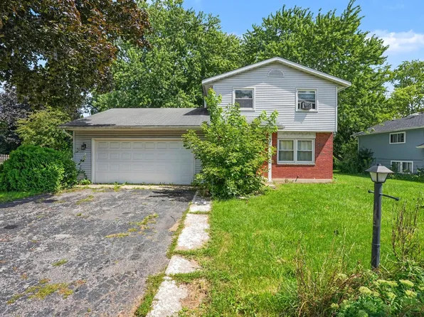 1055 Belle Plaine Ave, Gurnee, IL 60031