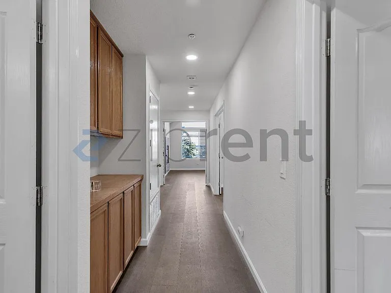 1001 Sandhurst Dr — Photo 18