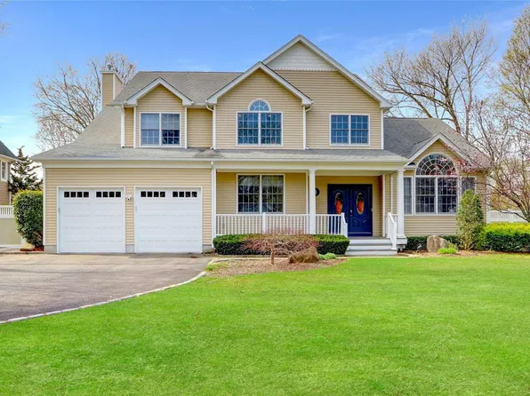 8 Altamore Street, Melville, NY 11747