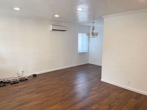 2nd image of 257 Brisbane St