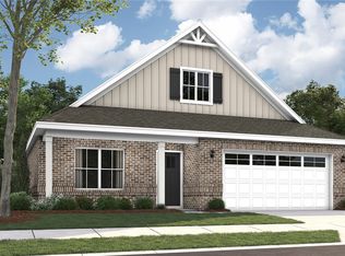 1820 Hidden Lakes Dr, Opelika, AL 36801