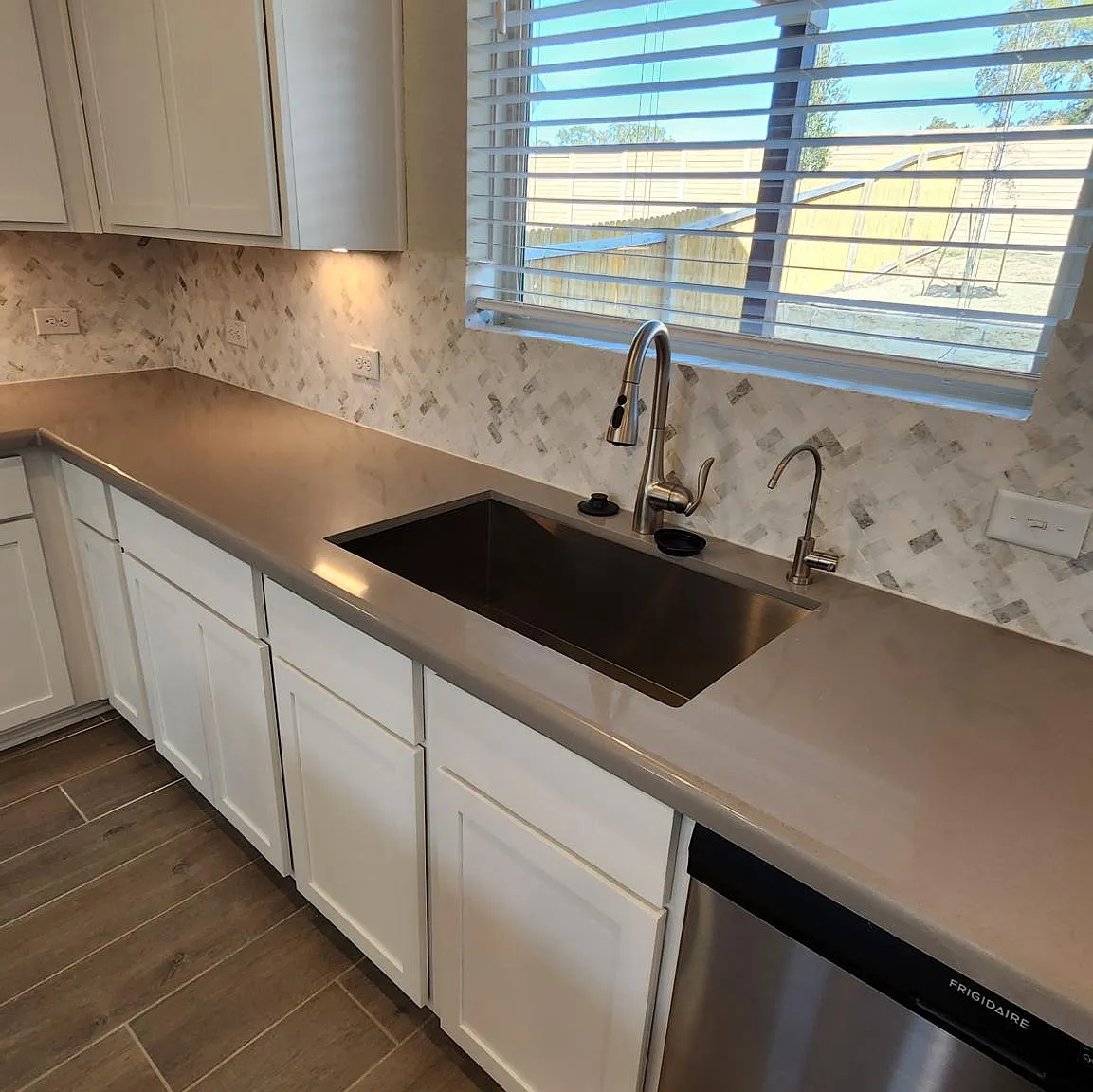 4 bed, 3.5 bath, 1886 sqft, $1,950 — Photo 4