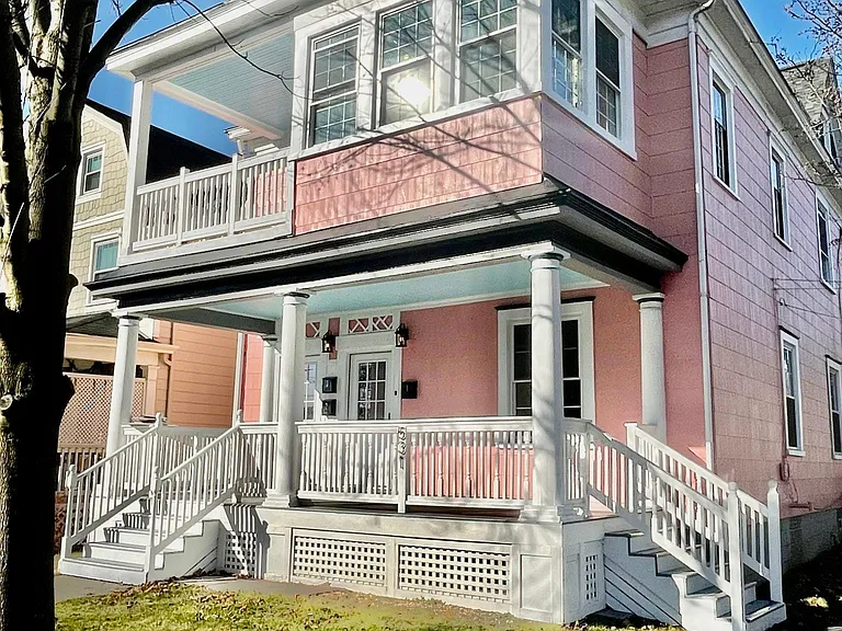 531 Straight St #1 — Photo 3