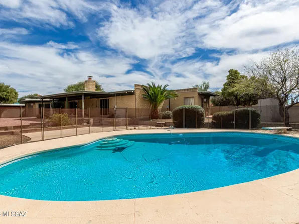 8909 E Palm Tree Dr, Tucson, AZ 85710