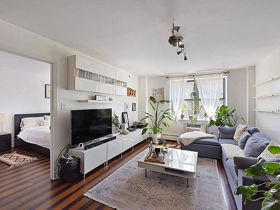 5th image of 2235 Frederick Douglass Blvd APT 2D
