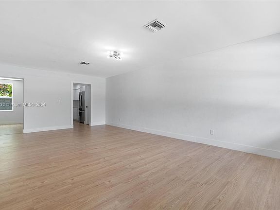 4th image of 7020 SW 19th Ct